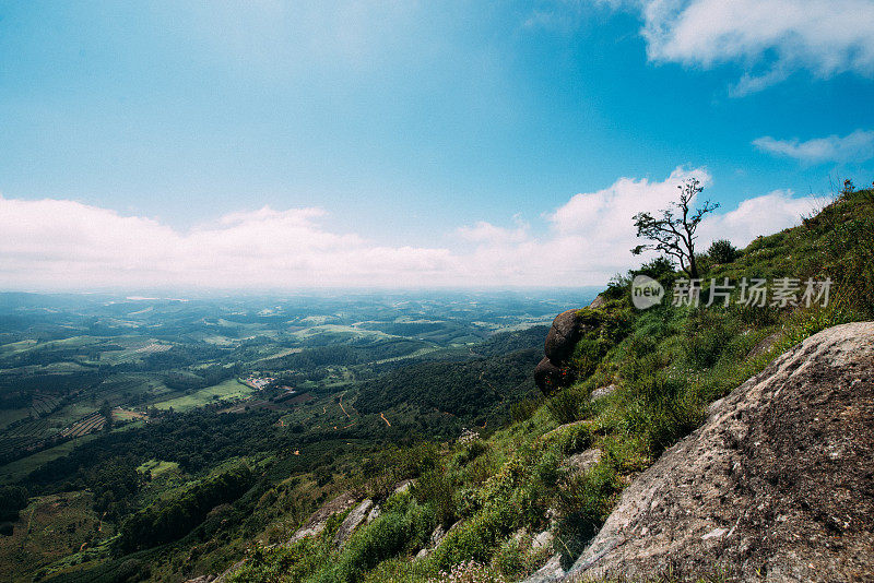 Serra da Mantiqueira，靠近波科斯・德・卡尔达斯市-米纳斯吉拉斯州-巴西